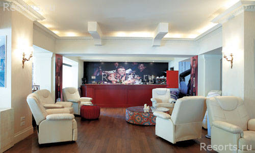 Baby Grand Hotel 19